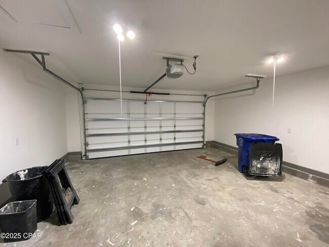 Building Photo - 3913 Verona Cir