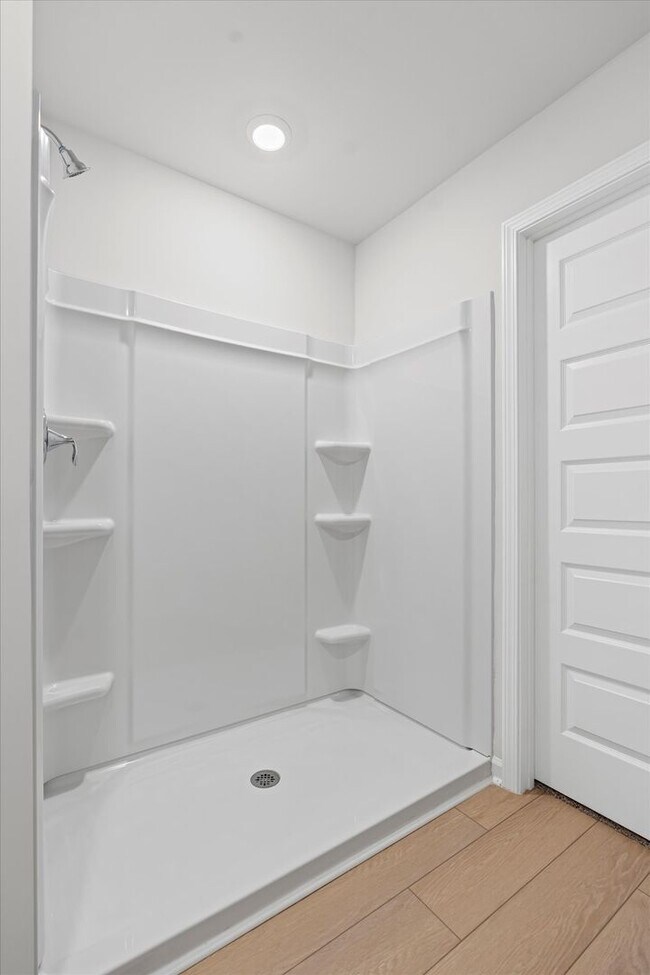 Building Photo - New 4BR Home in Whispering Woods – Spaciou...