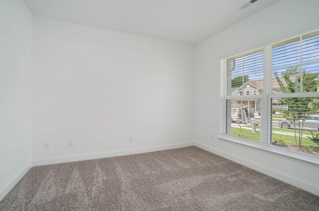 Building Photo - 19225 Yellow Birch Dr