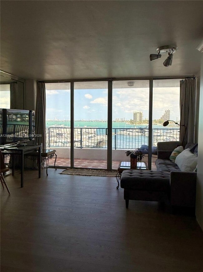 Building Photo - 555 NE 15th St