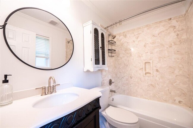 Building Photo - 5412 Timberlane Dr
