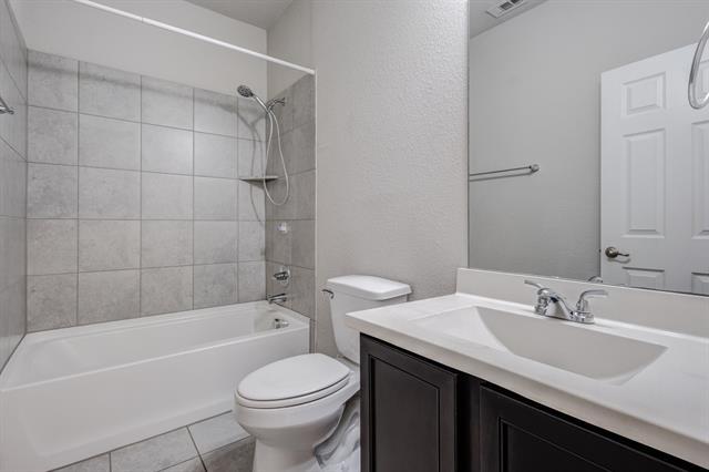 Building Photo - 5529 Las Lomas Ln