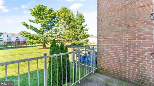 Building Photo - 14524 Golden Oak Rd