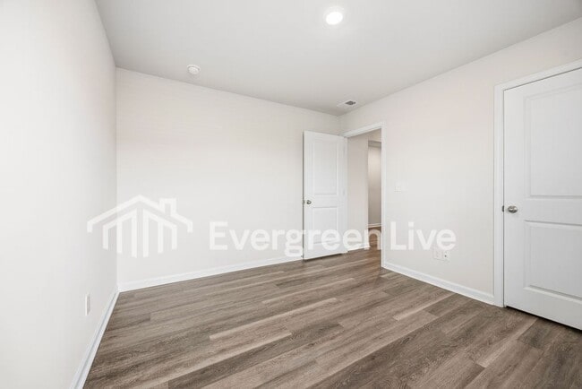 Building Photo - Coming Soon!