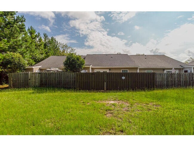 Building Photo - 663 Mickelson Way