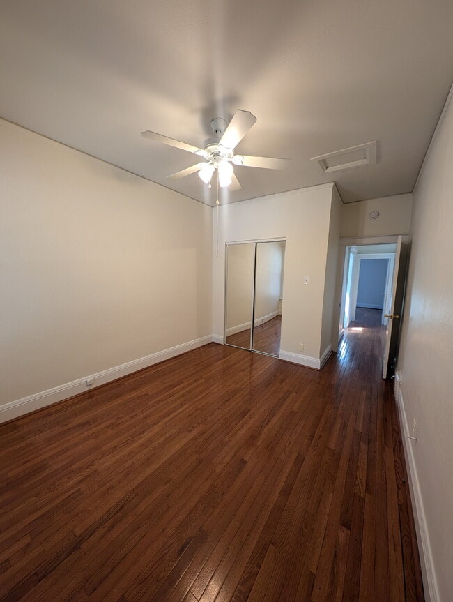 Building Photo - "Charming 2-Bedroom Haven in the Heart of ...
