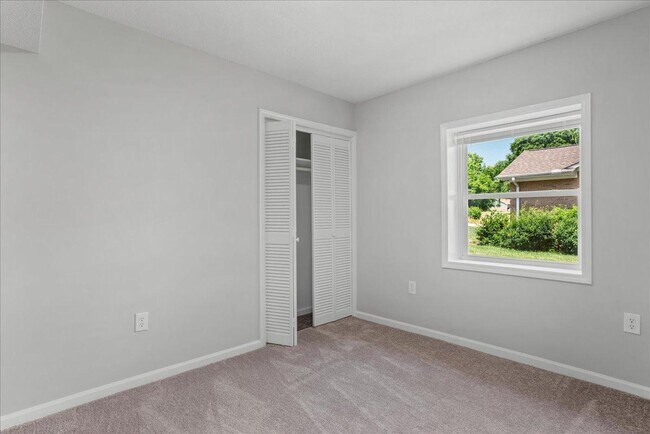 Building Photo - 1844 Brier Ln