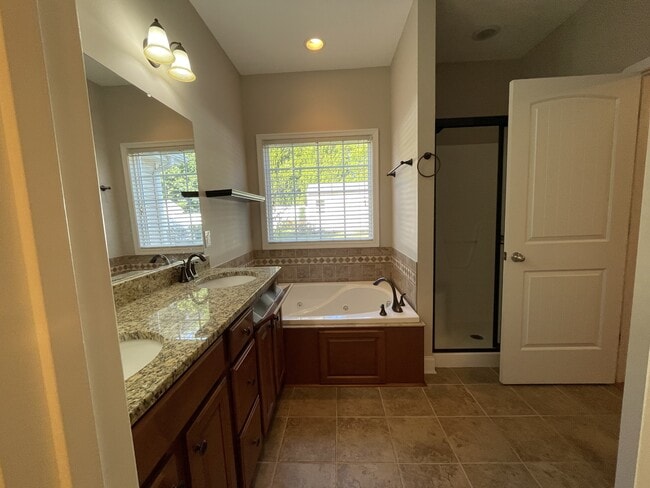 Building Photo - 509 Capstone Dr