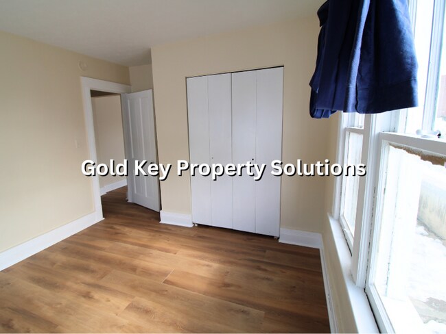 Building Photo - 124-126 E. 21ST