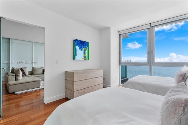 Building Photo - 1331 Brickell Bay Dr