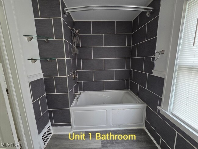 Building Photo - 3658 W 58th St