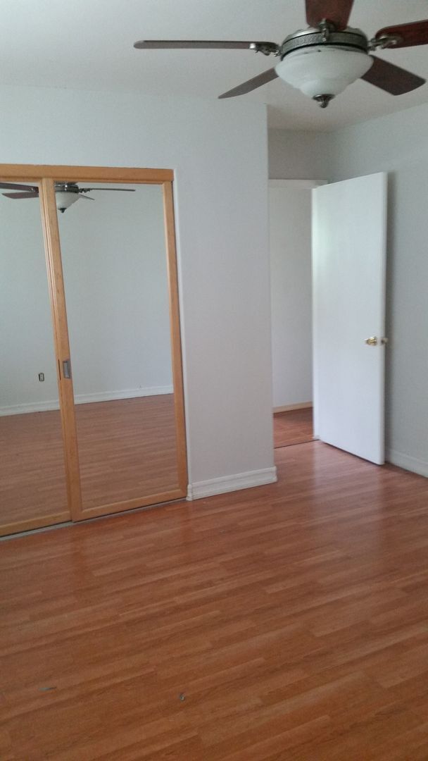 Building Photo - 3 Bedroom / 1 Bathroom Home in San Bernardino