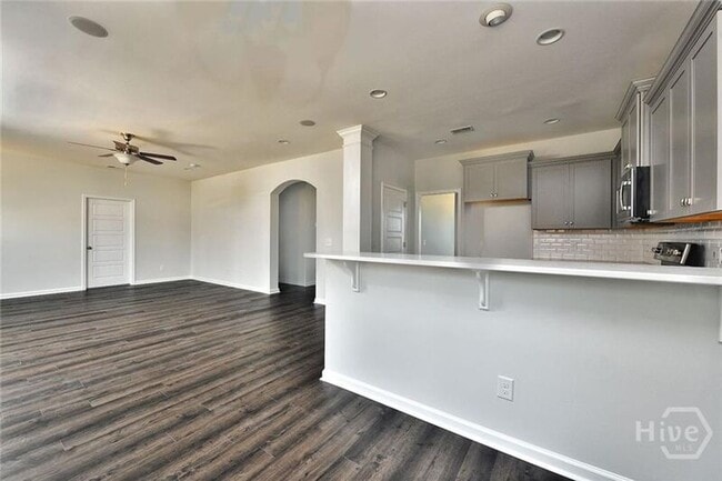 Building Photo - 293 McCrady Dr