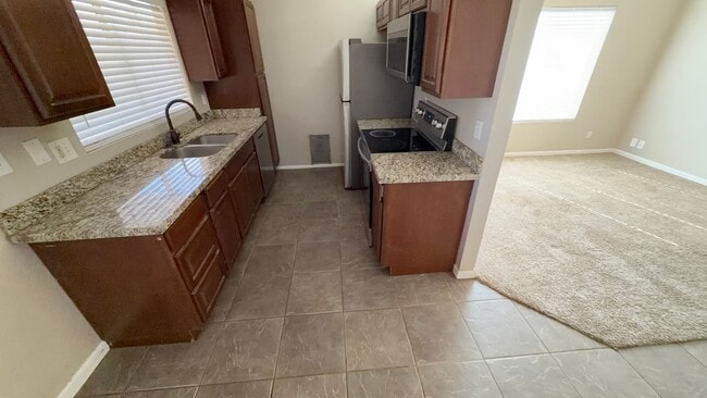 Building Photo - 2 bedroom 1 bath