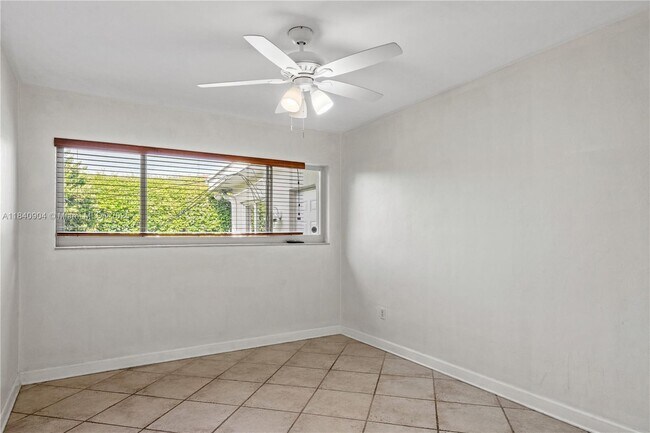 Building Photo - 8475 SW 43rd St