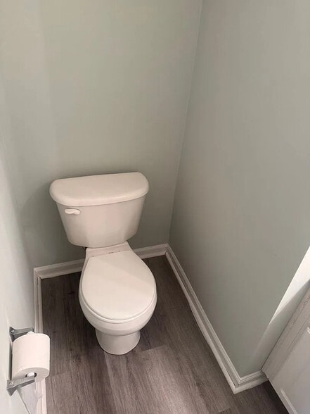 Building Photo - Room in Townhome on Dunford St