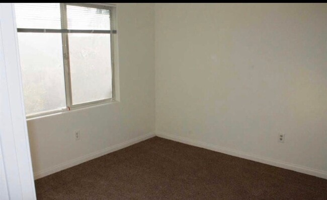 Building Photo - 3811 Oregon St