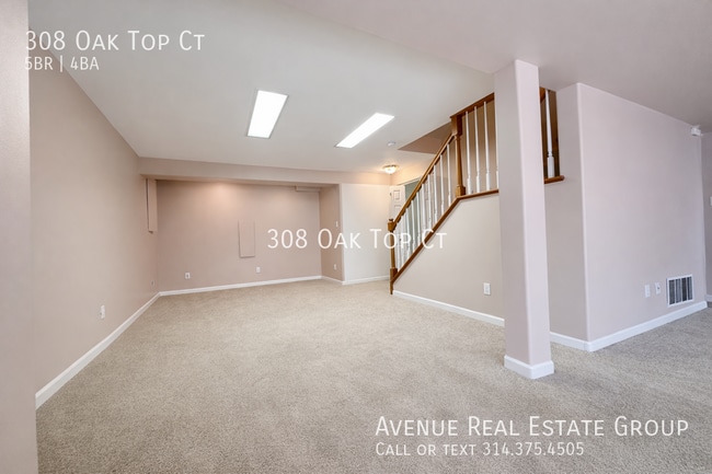 Building Photo - 308 Oak Top Ct