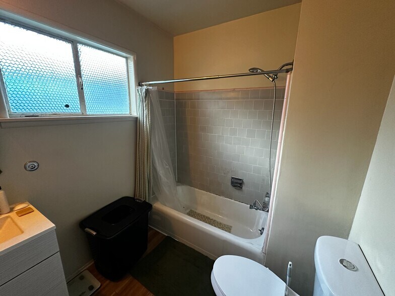 Bath with shower - 309 N Hollywood Way