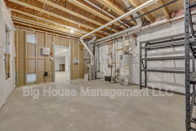 Building Photo - 3713 Chancelsors Dr