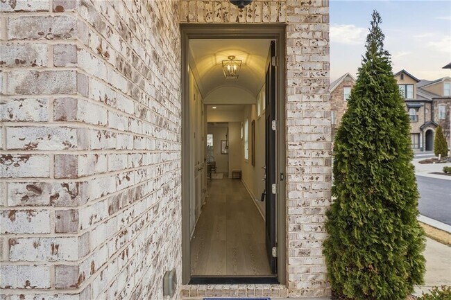 Building Photo - 110 Via Roma