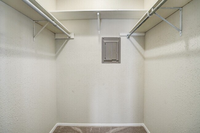 Building Photo - 1881 Bering Dr