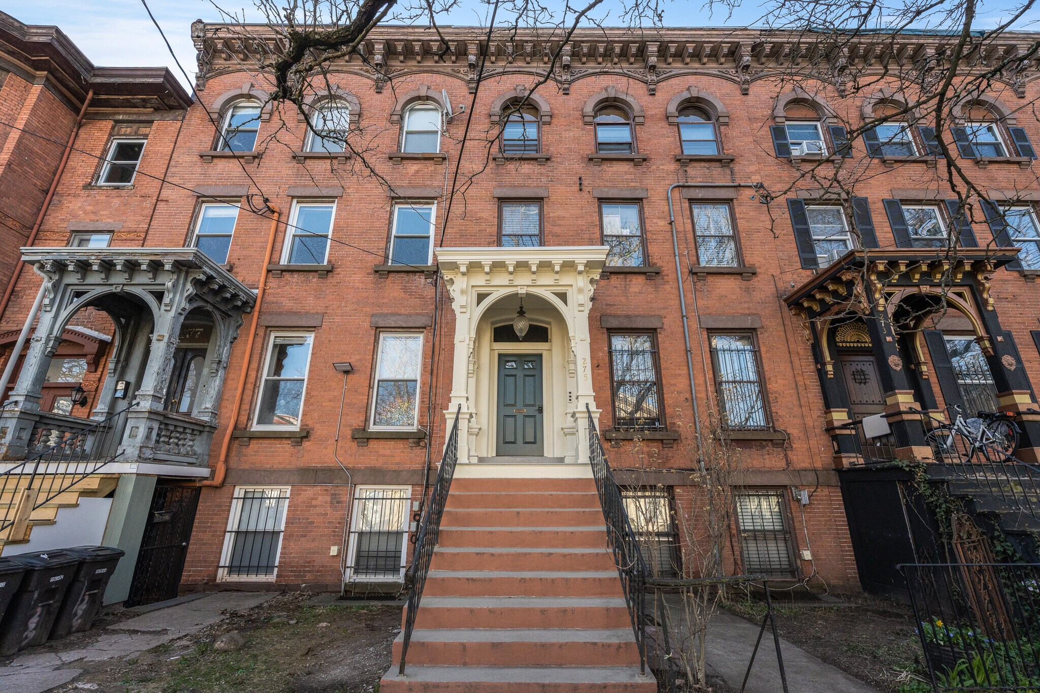 Building Photo - 275 Dwight St
