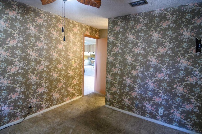 Building Photo - 8044 NW 41 Ct