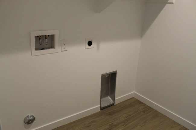 Building Photo - Sydney Park Home - New Home For Rent with ...