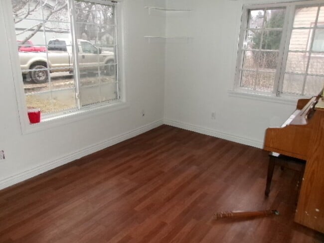 Building Photo - Cottage style house in N.W. Boise Hazel