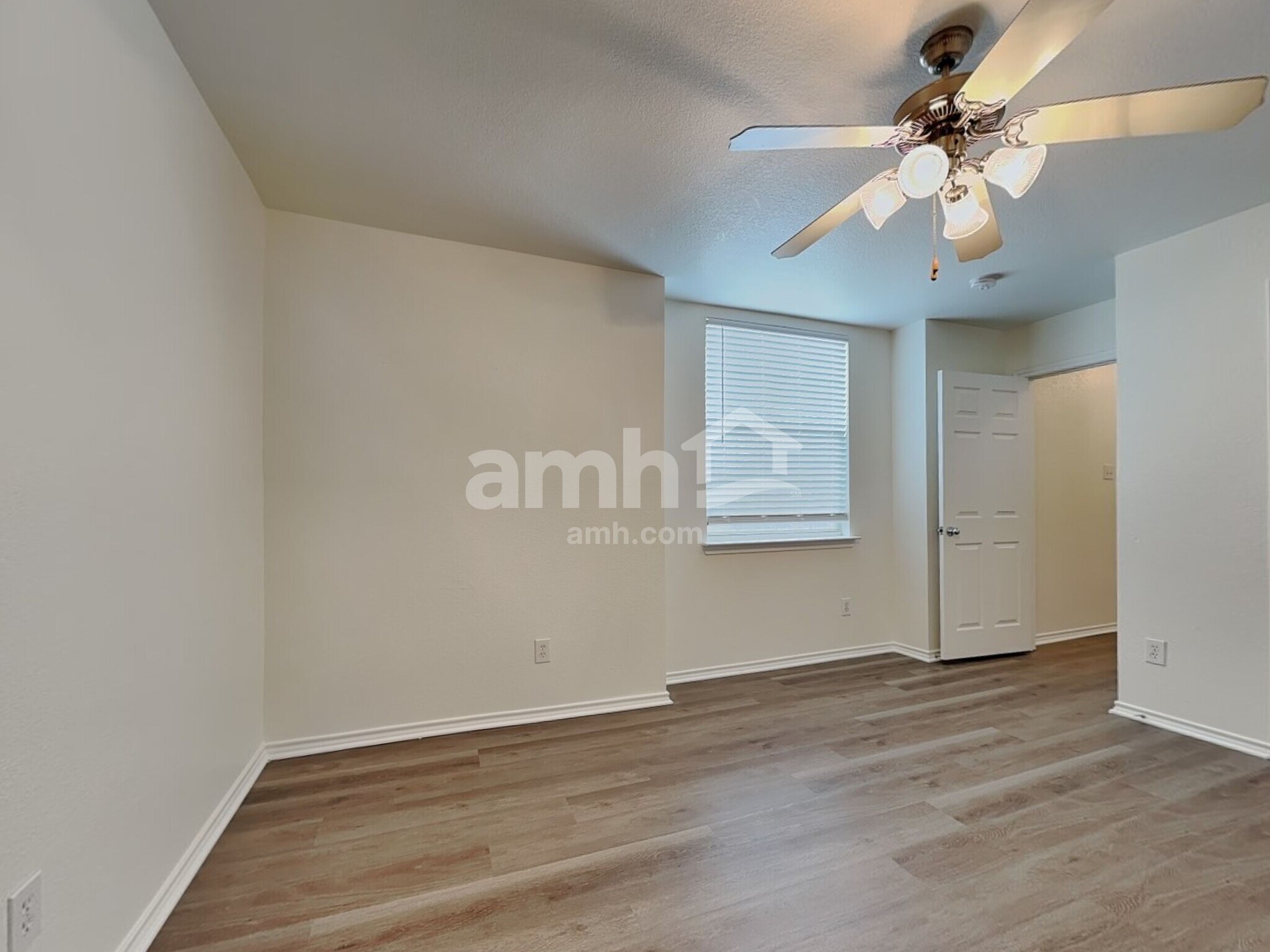 Building Photo - 8613 Corral Cir