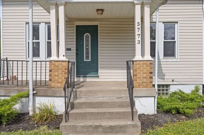 Building Photo - BRIDGETOWN - Charming 3 Bed 2 Bath w 1 Car...