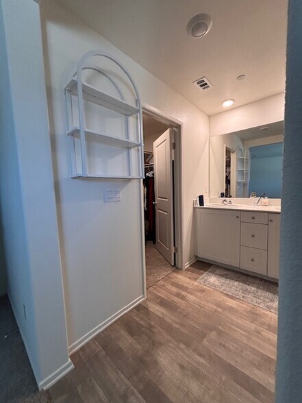 Building Photo - 31058 Water Beech Dr
