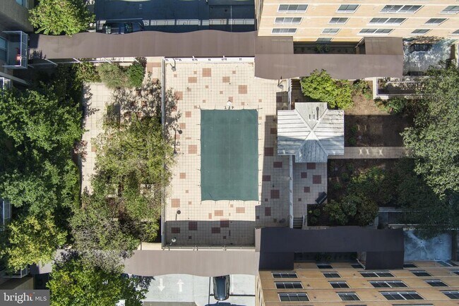 Building Photo - 355 I St SW