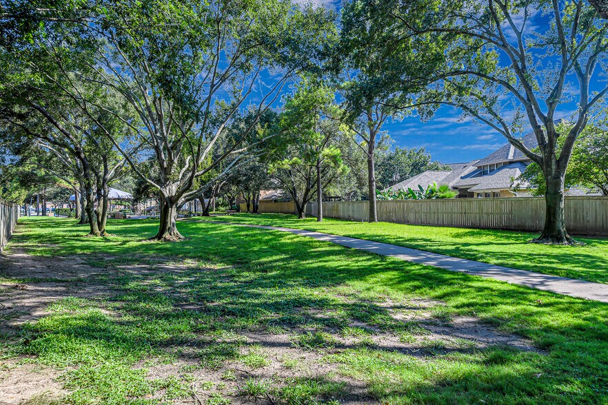 Building Photo - 3719 Kingsburg Ct