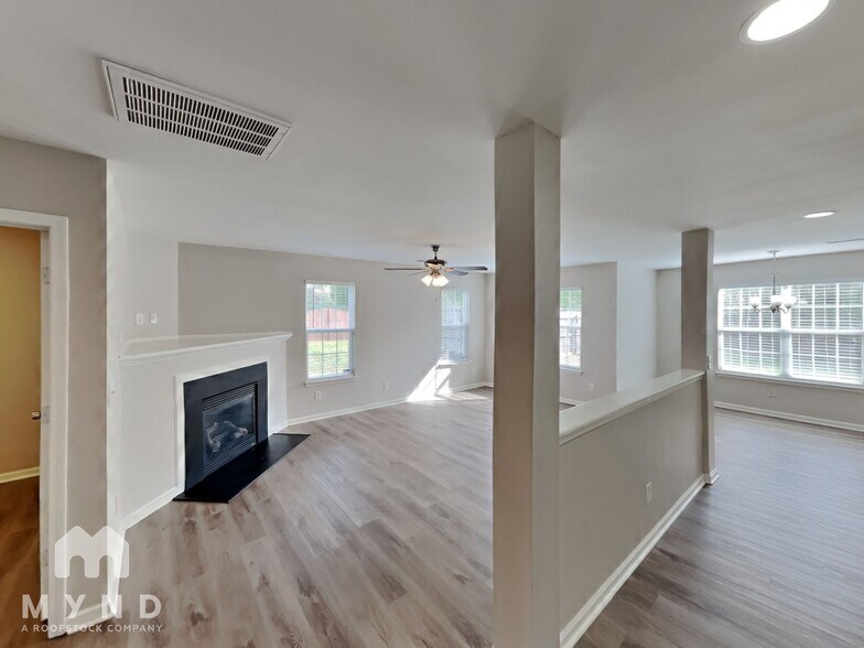 Building Photo - 1101 Southridge Dr