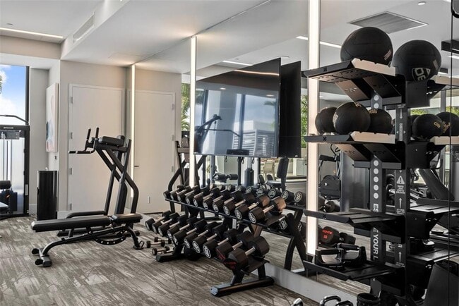 Building Photo - 301 1st St S