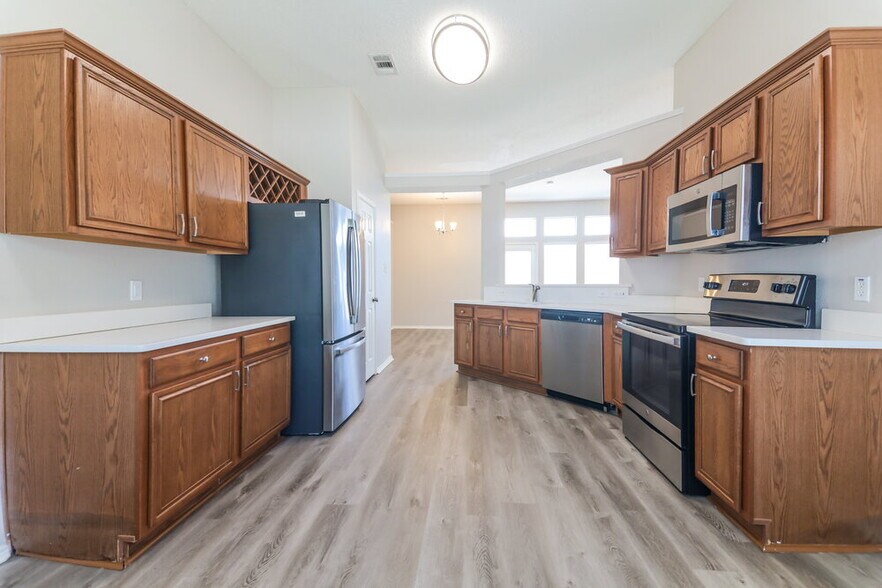 Building Photo - 1705 Green Terrace Dr
