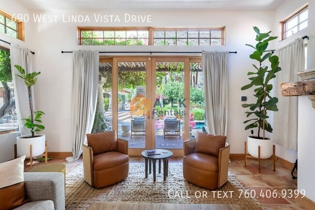 Building Photo - 690 W Linda Vista Dr