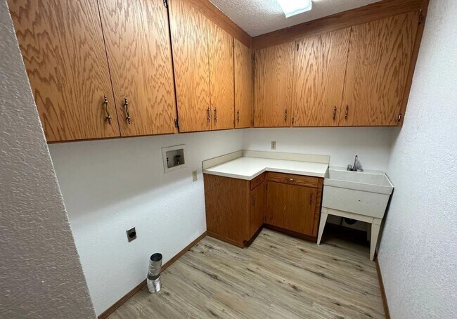 Building Photo - 2 Bed / 2 Bath Home with Lake Views Clubhouse – Hayden Lake