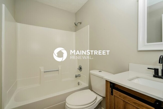 Building Photo - 3 Bedroom Pet-Friendly Home in Avon, IN with Main Street Renewal