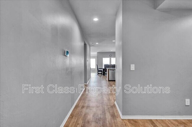 Building Photo - 10416 NW 24th Terrace