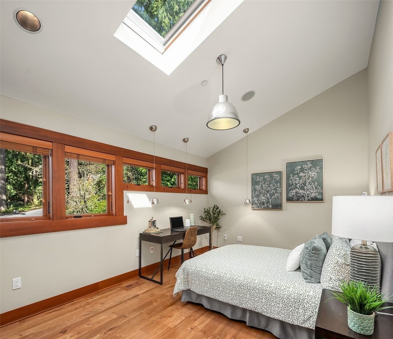 Personal bedroom 1 - furnished for reference - 3303 142nd Pl NE
