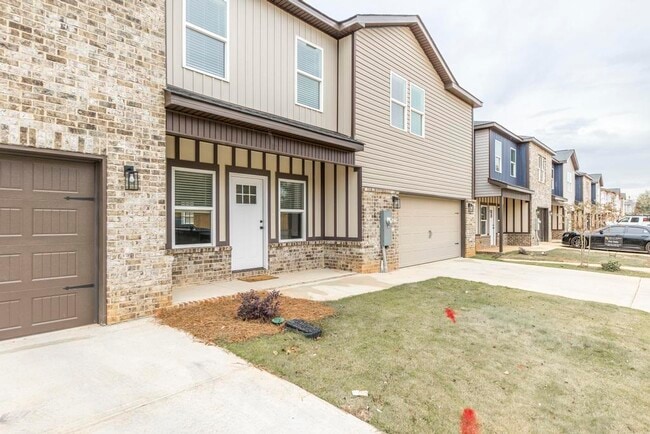 Building Photo - 316 Beau Claire Cir