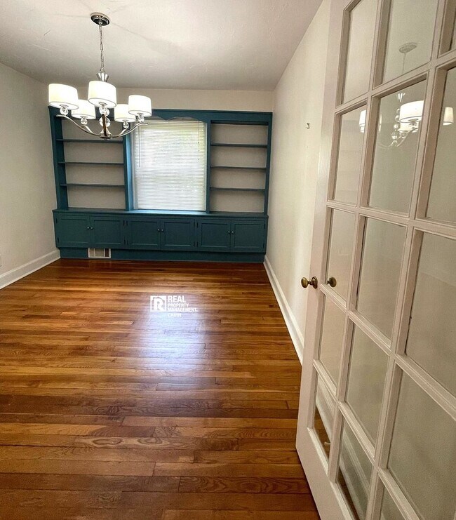 Building Photo - Charming 4 Bedroom, 2 Bath Home