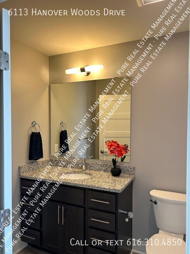 Building Photo - 6113 Hanover Woods Dr