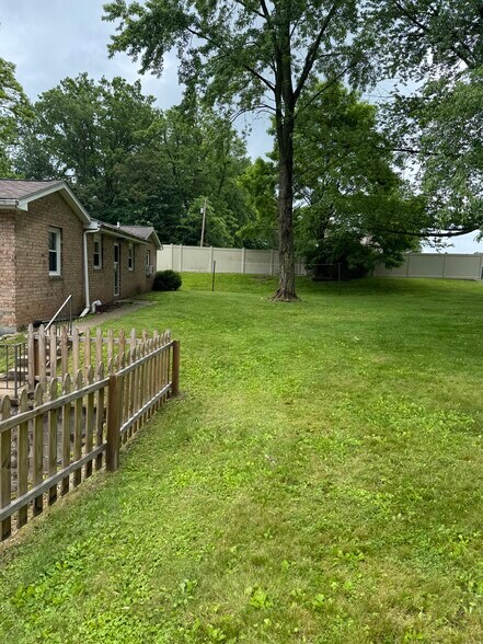 Building Photo - 80 Mary Ann Ln