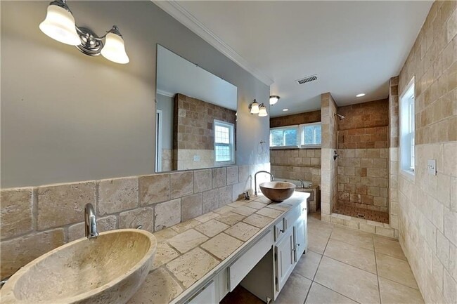 Building Photo - 4139 Westchester Crossing NE