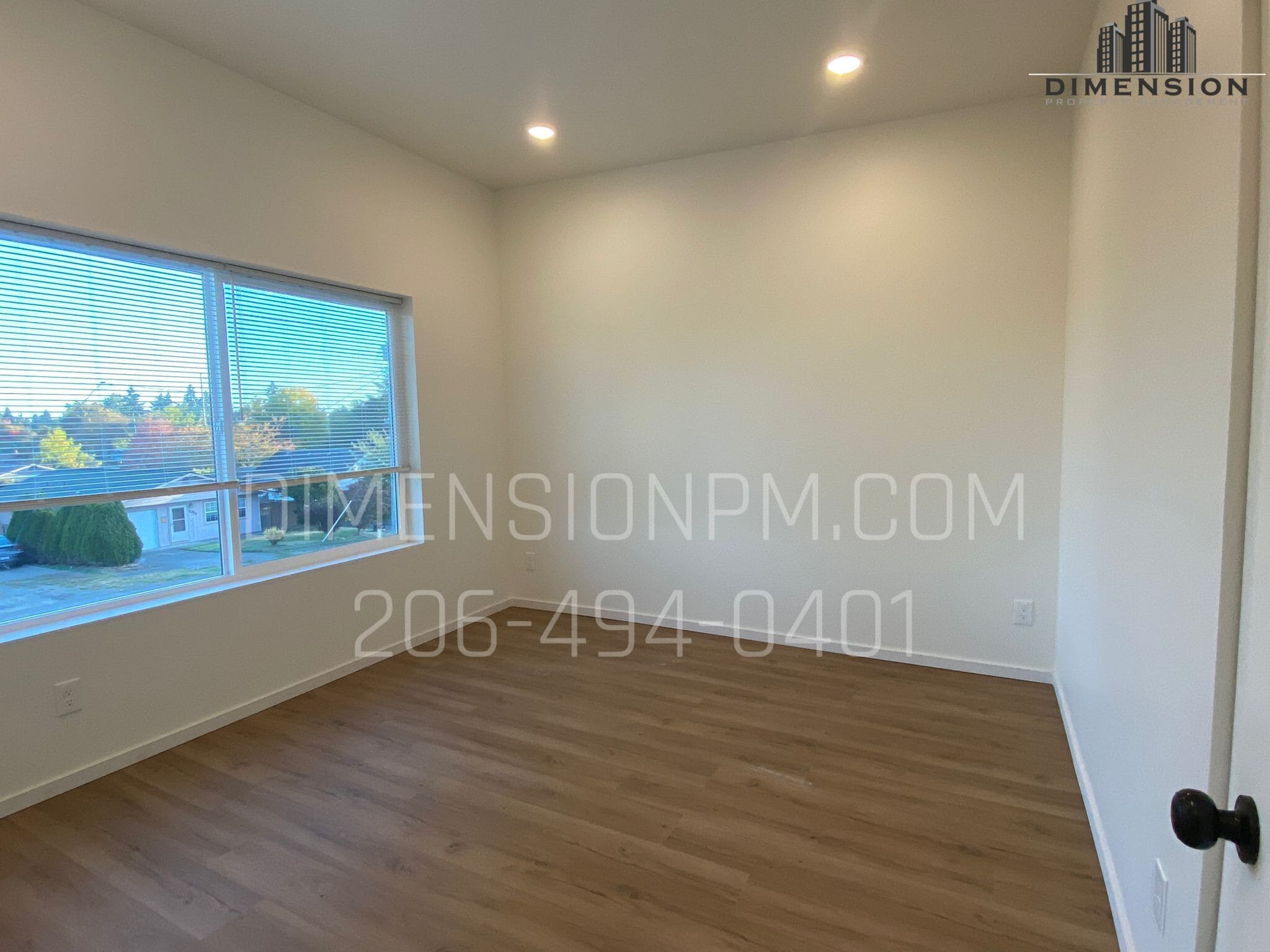 Building Photo - 1060 S 86th St