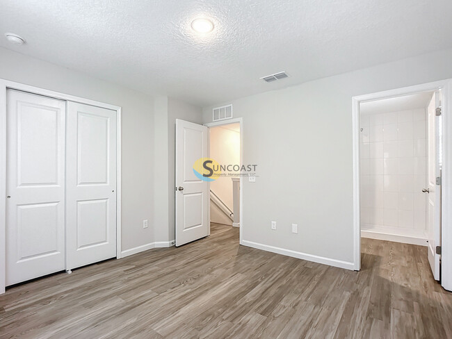 Building Photo - 1236 Pangola Dr
